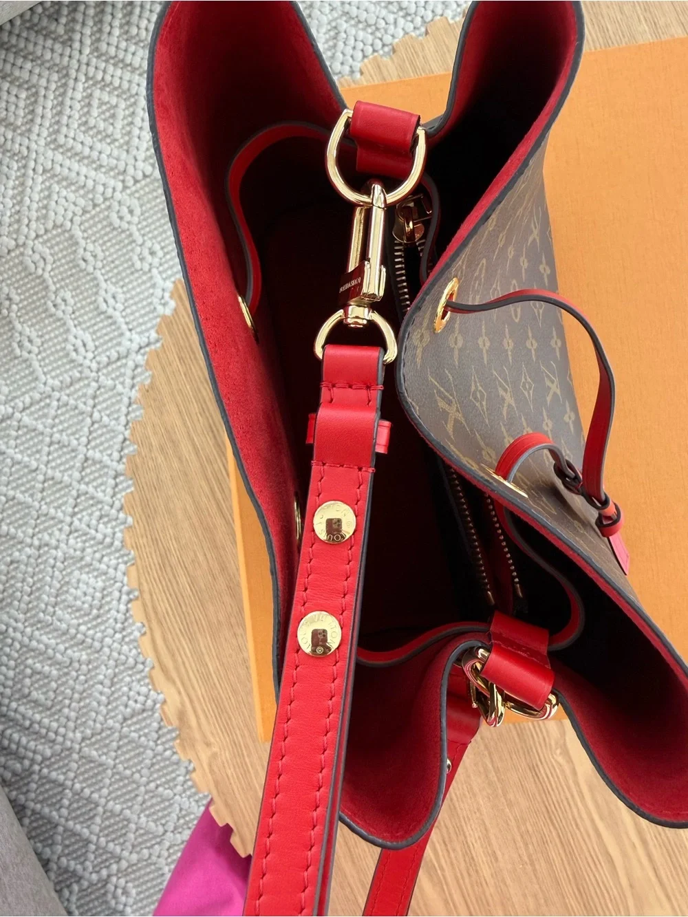 Louis Vuitton bag top